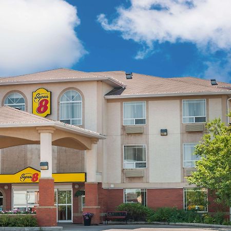 Super 8 By Wyndham High River Ab Ngoại thất bức ảnh