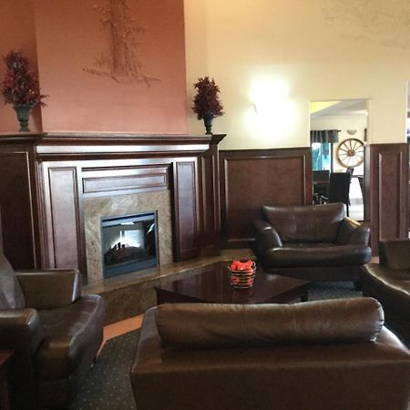 Super 8 By Wyndham High River Ab Ngoại thất bức ảnh