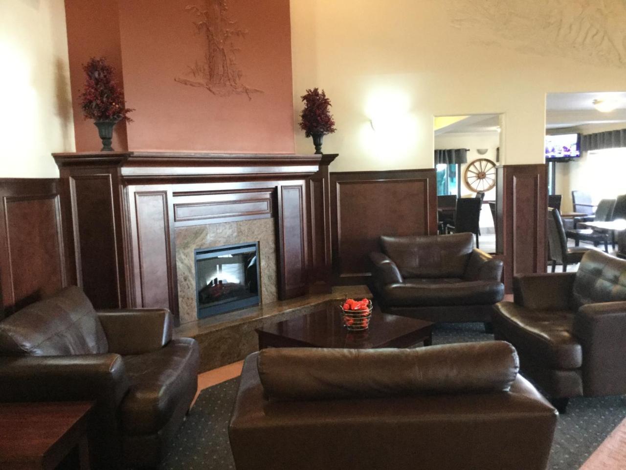 Super 8 By Wyndham High River Ab Ngoại thất bức ảnh
